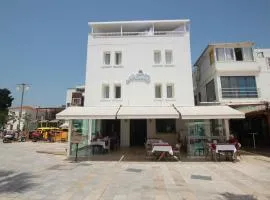 Artemis Hotel