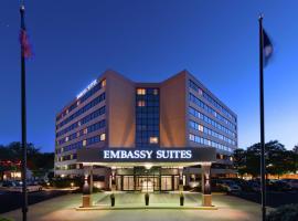 होटल की एक तस्वीर: Embassy Suites Tysons Corner