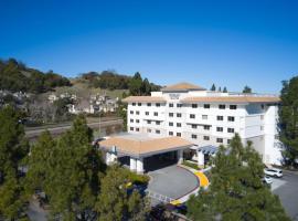Фотографія готелю: Embassy Suites by Hilton San Rafael Marin County