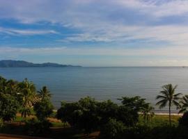 Hotel Photo: Beautiful beachfront on The Strand at Aquarius