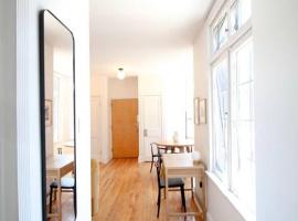 Hotel Foto: Brand New Stylish 1BDR In Heart Of Rittenhouse Sq. Hosted By StayRafa