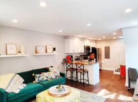 Hotel Foto: Charming 1BDR In Central Rittenhouse Square With Patio Hosted by StayRafa