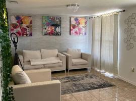 รูปภาพของโรงแรม: 4 bedroom luxury renovated home downtown Orlando