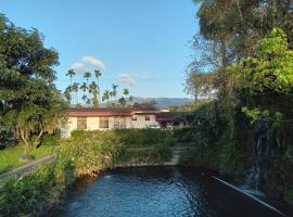 Hotel Photo: No13 Fisherman's Holiday Home