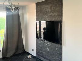 Hotel Photo: Superbe appartement design FR