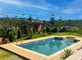 A picture of the hotel: Nature's Private Paradise Villa