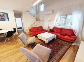 Hotel foto: Spacious 3BD Penthouse with Rooftop & Parking