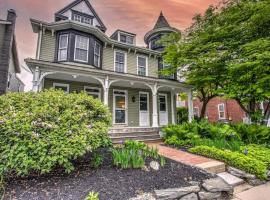 Hotel fotoğraf: Victorian Manor on Main w 6 beds-10 mins to Lanc