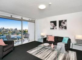 Hotel Foto: HARIS - Modern 2BR Apartment with Views