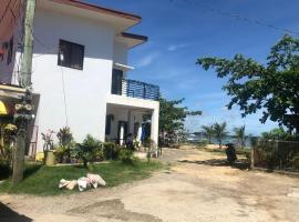 Hotel fotoğraf: Seabreeze Beach House Fronting the sea and near to Danao Port