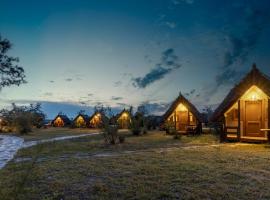 Dolphin Camping, hotel in Sfântu Gheorghe