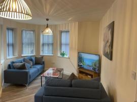 호텔 사진: Lovely 2 bedroom apartment in Fleetwood