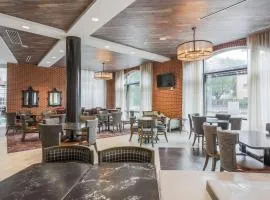 查尔斯顿历史区希尔顿惠庭套房酒店