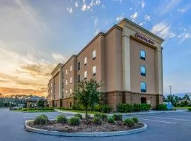 Hampton Inn Foley، فندق في فولي