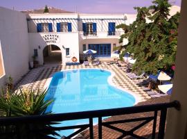 Levante Beach Hotel, hotel em Kamari