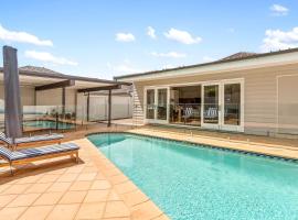 Hotel Photo: Bay Run Bungalow - A Modern Heritage Pool Haven