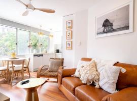 Hotel Photo: 'The Golden Gate' Cosy & Charming Inner-City Retreat