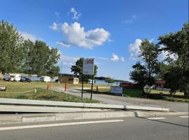 Camp Miroc water, hotel 