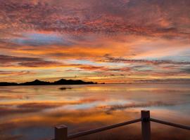 Seaward 270 degrees deluxe ocean view room with queen bed, hotell sihtkohas Koror