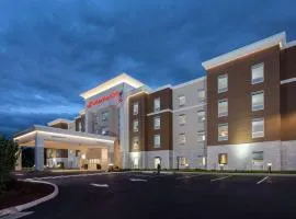 Hampton Inn & Suites Rocky Hill - Hartford South، فندق في روكي هيل