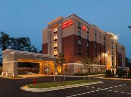 Hampton Inn and Suites Camp Springs, hotel in Camp Springs