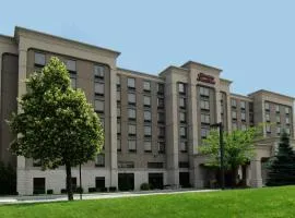 Hampton Inn & Suites by Hilton Windsor, viešbutis mieste Vindzoras