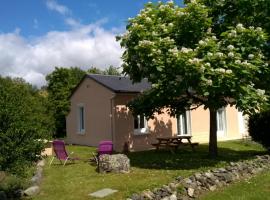 Hotel Photo: Maison de campagne avec jardin pour 2 à 5 personnes