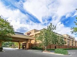 Hampton Inn Aiken, хотел в Айкън