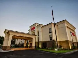 Hampton Inn & Suites Tifton、ティフトンのホテル