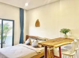 MIDMOST CASA