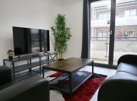 Hotel Photo: Premium ArcadianPlus One Bed Apart - Sofa Bed - Balcony - Brand New!