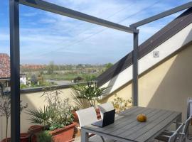 Hotel Foto: Flat with terrace close to Forum and Milanofiori Metro