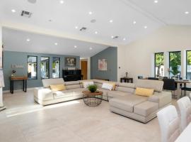 מלון צילום: Amazing Villa in the heart of Tarzana