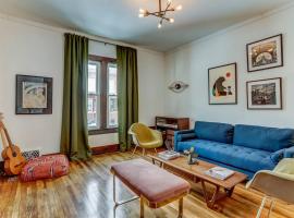 Hotel foto: Luxe Mid-Century Styled Historic Townhouse #1