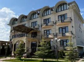 RAZAM Hotel Bosteri