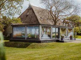 Hotel Photo: Tiny Farm House met hot tub.