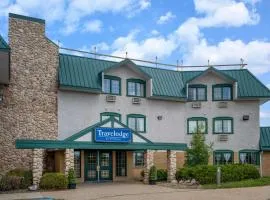 Travelodge by Wyndham Lacombe