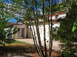 Hình ảnh khách sạn: Villa 168m2 Piscine Parc Arboré pour groupe Famille Amis jusqu'à 10 personnes