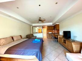 Hotel Photo: View Talay 6 Perfect Location!! Central Beach