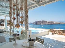 Фотографія готелю: Unparalleled Luxury at Villa Ode, Oia - 4 Bedrooms - Private Parking, Sunset Views, and Tranquil Poolside Retreat