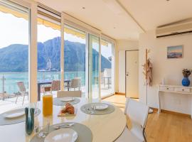 Hotel kuvat: Casa Madlen - Bright Attic with Marvelous View