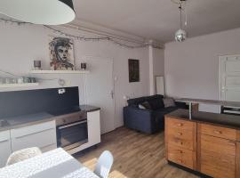 Хотел снимка: Cosy 2 room apartment with nice vibe, for up to 4