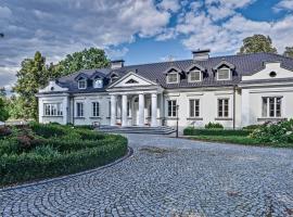 Hotel&SPA Dwór Droblin、Leśna Podlaskaのホテル