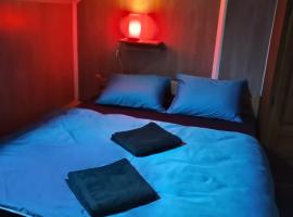 Hostel Suzzzy, Hotel in Novska