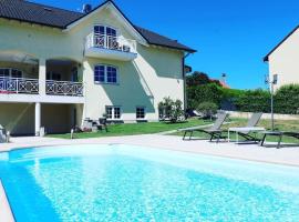Hotel Photo: Komplette Luxuriöse Villa mit fantastischer Aussicht 1000 qm Garten 10 min nach Saarbrücken
