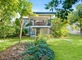 Hotel fotoğraf: 'Palm Paradise' Garden Getaway near Cairns