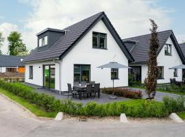 صور الفندق: Beautiful holiday home with lots of space in a holiday park near Alkmaar