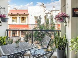 Hotel Photo: Charming Chippendale Escape with Rooftop Pool