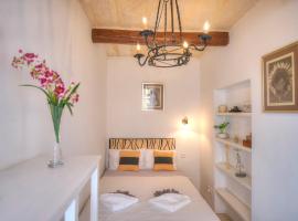 Hotel Photo: Charming house in the heart of Valletta CPAC1-3