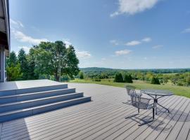 Hotel kuvat: Spacious Virginia Retreat with Deck and Scenic Views!